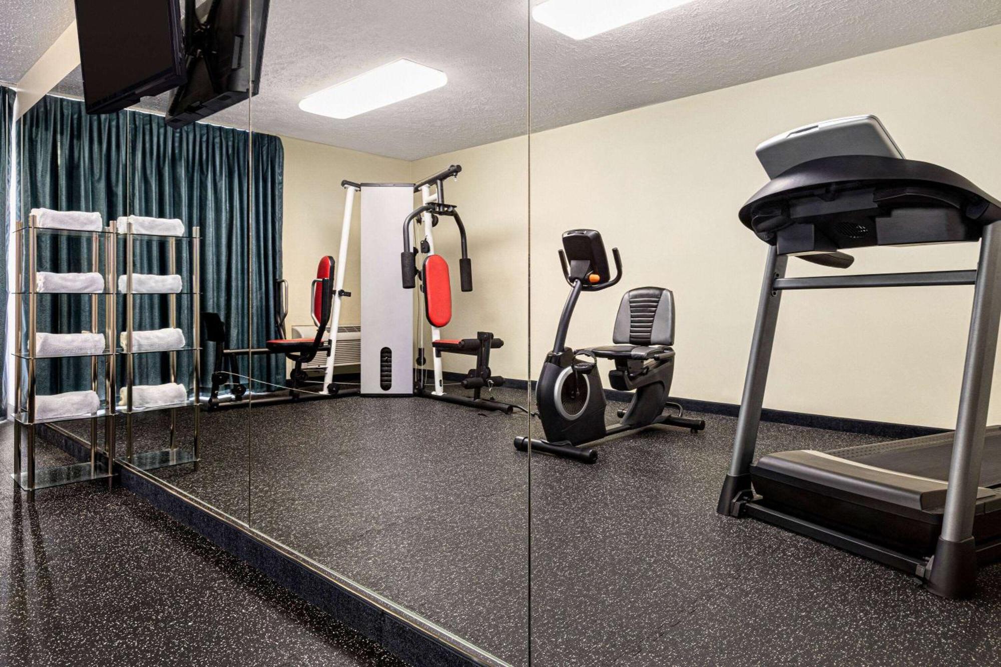 Days Inn By Wyndham Grand Island I-80 Doniphan Εξωτερικό φωτογραφία